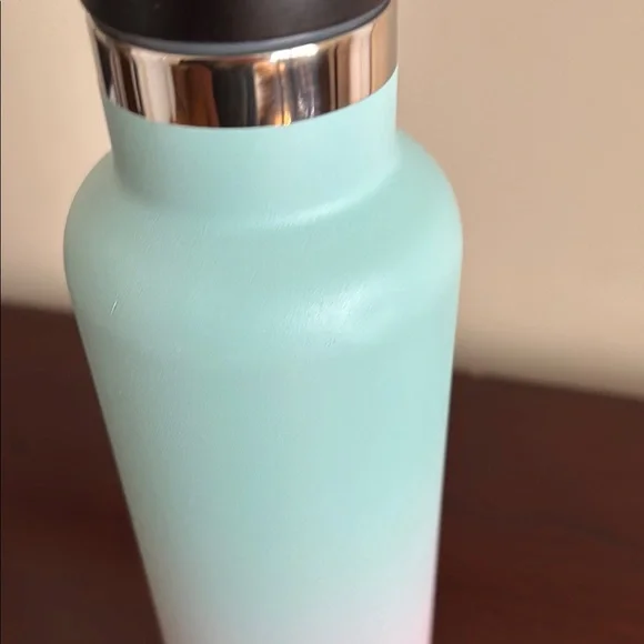 Iron Flask Stainless Steel Gradient Water Bottle - Blue and Pink - Picture 3 of 9